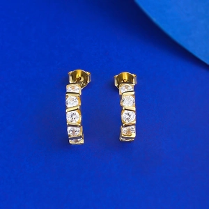 Boucles d'oreilles élégantes en argent S925 plaqué or avec zircons ronds de 4,25 mm