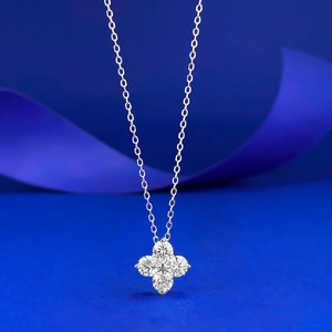 Collier Pendentif Trèfle en Argent Sterling 925 pour Femme Elégant Fleur en Strass Chaîne de Clavicule Bijoux Mode Cadeau