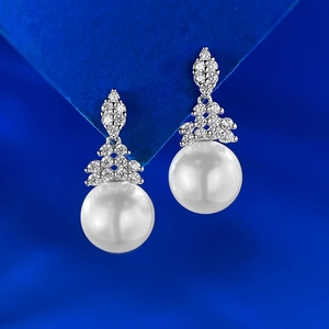 Elegant 925 Sterling Silver Earring Post Shell Artificial Pearl Stud Earrings French Light Luxury Zirconia Earrings Jewelry Women