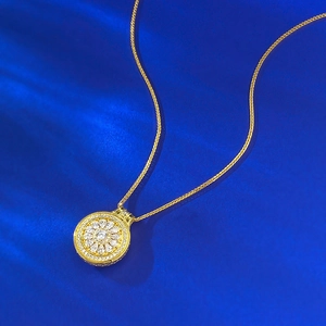 S925 silver gold-plated compass necklace with rotating red center stone and zircon petals