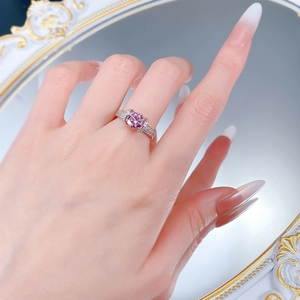 Bague élégante en argent S925 avec pierre rose ronde et diamants pavés pour femmes