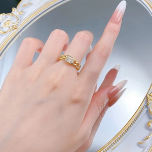 Bague chaîne cubaine en argent S925 doré avec zircone rectangulaire taille émeraude