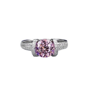 Bague élégante en argent S925 avec grand zircon rose et pierres latérales pavées