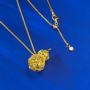 Exquisite S925 gold hollow filigree gourd pendant necklace with adjustable chain tail