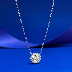 Elegant S925 Sterling Silver Halo Pendant Necklace For Women Round Rhinestone Inlaid Clave Necklace Daily Commuter Jewelry