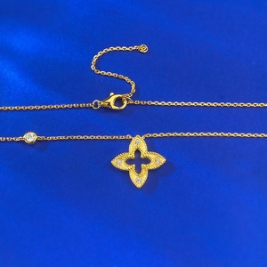 Collier élégant en argent S925 doré avec pendentif trèfle à quatre feuilles et diamants