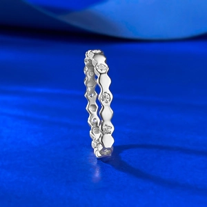 Detail view of silver S925 honeycomb ring with embedded white zircon stones