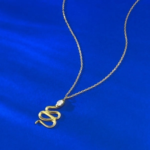 Collier serpent en argent S925 étincelant avec œil vert et pendentif en or diamanté