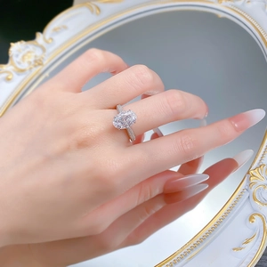 Luxurious S925 sterling silver ring with oval cut main stone and pave-set diamond band