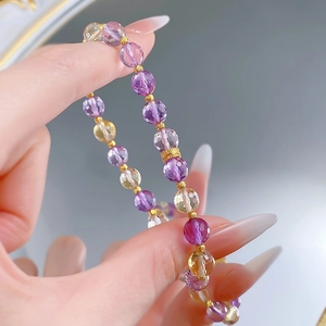 Élégant bracelet en argent S925 avec améthyste facettée, citrine et accents dorés