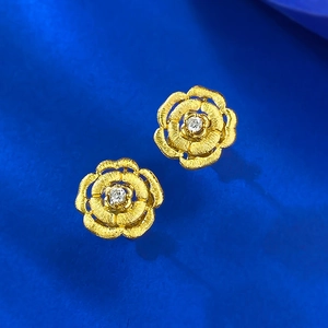 S925 silver gold plated camellia flower earrings with brushed texture and center stone