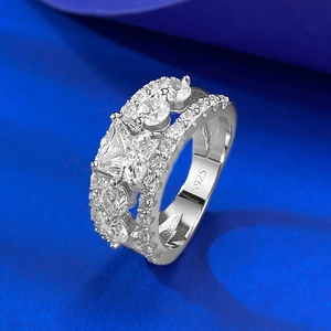 Elegant S925 sterling silver ring with princess cut diamond and pave settings