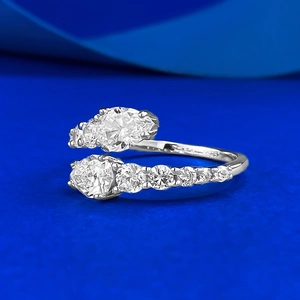 Luxurious S925 sterling silver snake-shaped open ring featuring shimmering pavé crystals