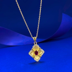 S925 silver gold-plated pendant with red gemstone and zircon in vintage floral shape