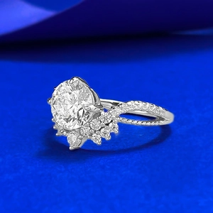 Bague couronne en V élégante en argent 925 avec pierre ronde en zircon de 7,5mm