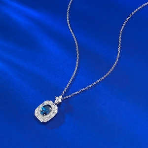 Collier vintage en argent S925 avec pendentif saphir ovale 6x8mm et halo de diamants