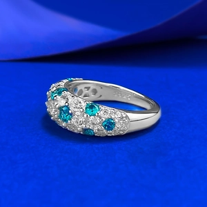 Elegant S925 sterling silver ring with emerald green and white zircons in pave setting