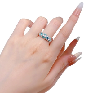 Elegance S925 silver half eternity ring with alternating white and green zircon stones