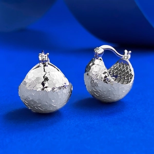 Sparkling S925 sterling silver hammered texture dome hoop earrings with ice-crushed finish