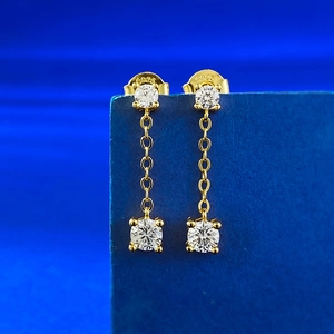 Eleganti orecchini pendenti a nappa lunga in argento S925 placcato oro con diamanti rotondi