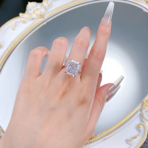 Elegant S925 silver ring with large 12x14mm ice-flower cut sparkling diamond-like stone