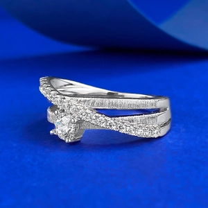 S925 silver triple layered ring with brushed texture and sparkling round diamond