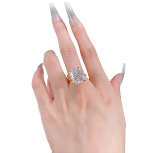 Lussuoso anello in argento S925 con grande diamante al carbonio taglio ghiaccio e oro