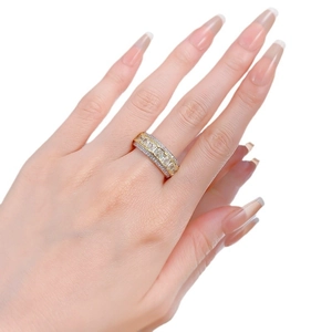 Two-tone S925 silver ring featuring emerald-cut yellow diamonds and pavé set round stones