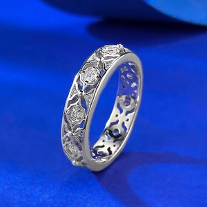 Vintage 925 Sterling Silver Lace Carved Hollow Ring For Women Elegant Rhombic Pattern Inlaid Rhinestone Eternity Band Ring