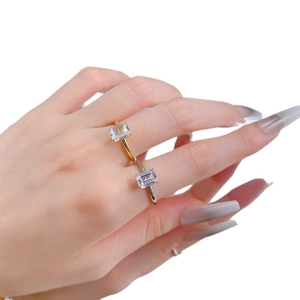 Set di anelli minimalisti in argento S925 con pietre quadrate in oro e argento