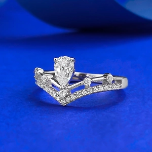 Luxurious S925 silver V-shaped crown ring with a pear-cut centerpiece diamond