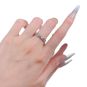 Elegant S925 sterling silver lace ring with hollow lattice and sparkling zircon stones