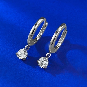 Boucles d'oreilles créoles classiques en argent S925 avec zircons ronds étincelants
