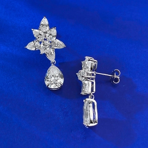 Eleganti orecchini a corona in argento S925 con zirconi a goccia per sposa e serate