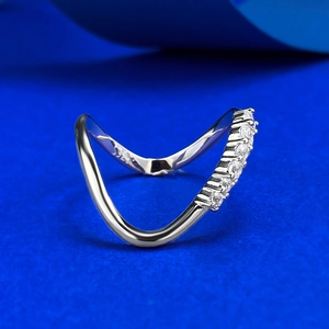Elegant S925 sterling silver V-shape wavy ring featuring sparkling side zircon stones
