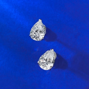 Boucles d'oreilles classiques en argent 925 avec moissanite taille poire de 2 carats