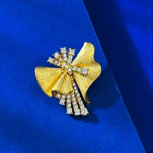 Luxury S925 Sterling Silver Gilded Butterfly Brooch Brushed Texture Rhinestone Inlaid Christmas Style Jewelry For Women