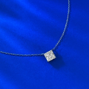 Élégant collier en argent S925 avec pendentif diamant carré de 8mm taille princesse