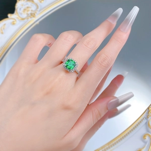 S925 sterling silver emerald cut green gemstone ring with halo moissanite settings