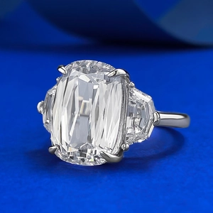 Three-stone S925 silver ring featuring a 10x14mm cushion-cut prism carbon diamond