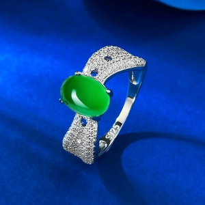 Bague élégante en argent S925 avec agate verte ovale et anneau ajouré serti de pierres