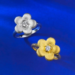 S925 silver flower rings with brushed metal texture and zircon center in gold and silver