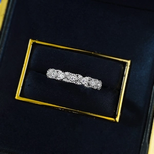 Vintage S925 silver hollow lace ring featuring sparkling diamonds in a royal palace style