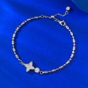 Bracelet en Argent Sterling 925 avec Pendentif Étoile à Quatre Branches et Zirconiums Bijou Quotidien Simple pour Femme