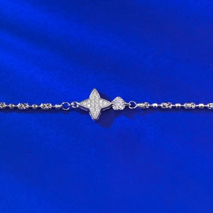 Élégant bracelet en argent S925 avec pendentif étoile à quatre branches et zircons