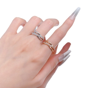 Bague croisée luxueuse en argent S925 et or rose avec pavé de zircons brillants