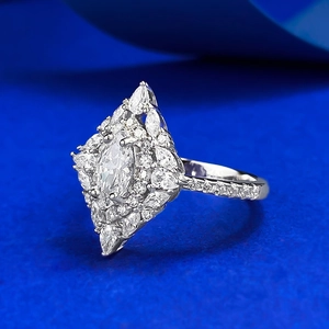 Bague luxueuse en argent S925 avec diamant taille marquise et halo vintage étincelant