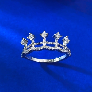 Exquisite S925 sterling silver lace crown ring featuring brilliant pavé-set round cubic zirconia