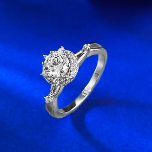 Klassischer S925 Sterlingsilber Ring mit rundem Diamanten und gedrehtem Spitzenband