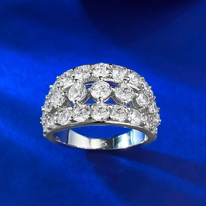 Bague de luxe en argent sterling S925 avec plusieurs rangées de diamants zircons